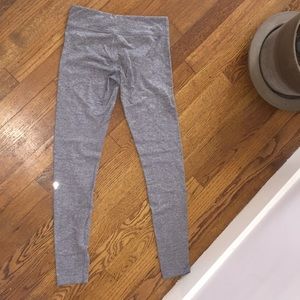 Light grey Ivivva leggings